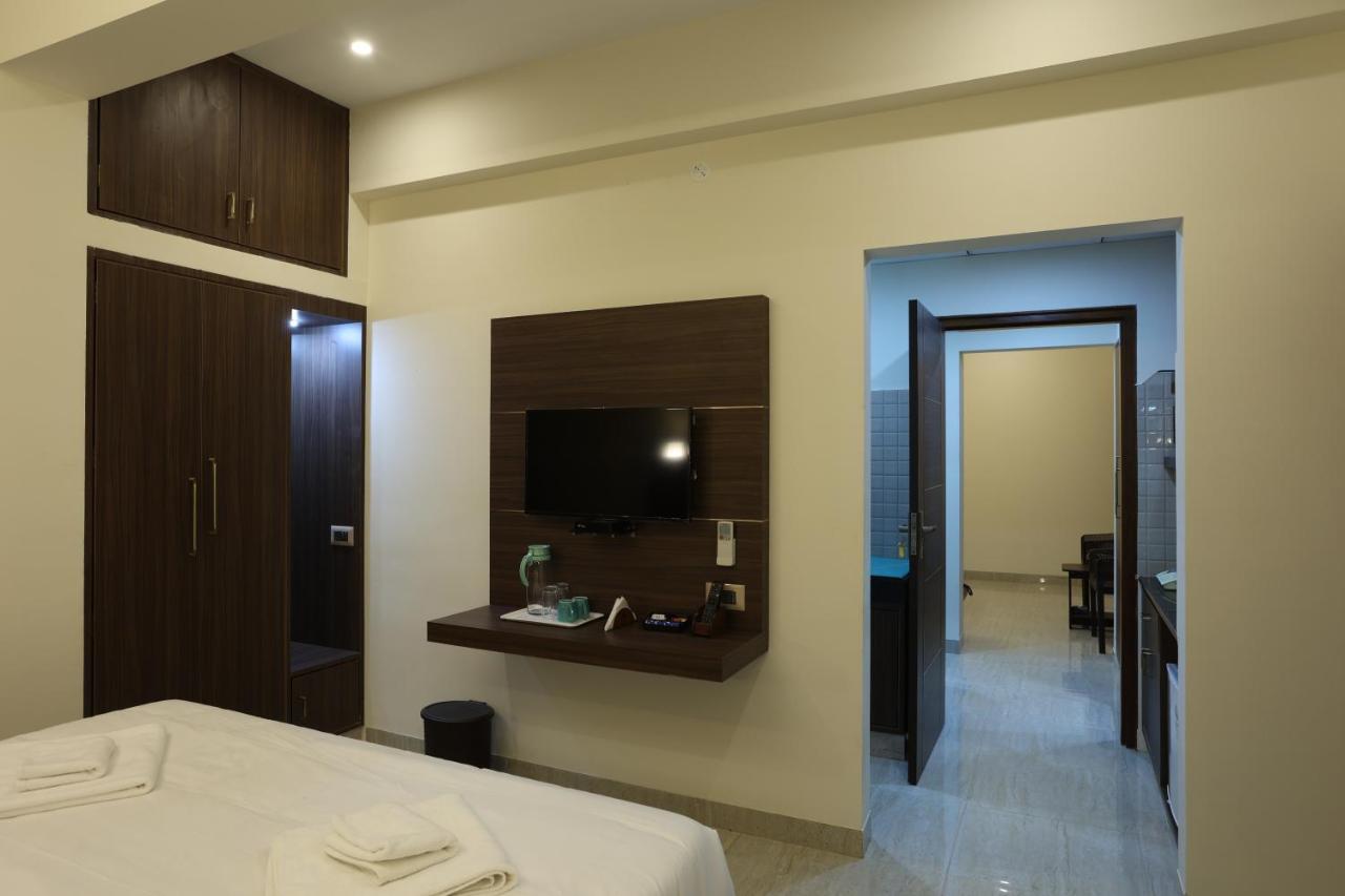Minas Manor Hotel Tiruchirappalli Exterior photo
