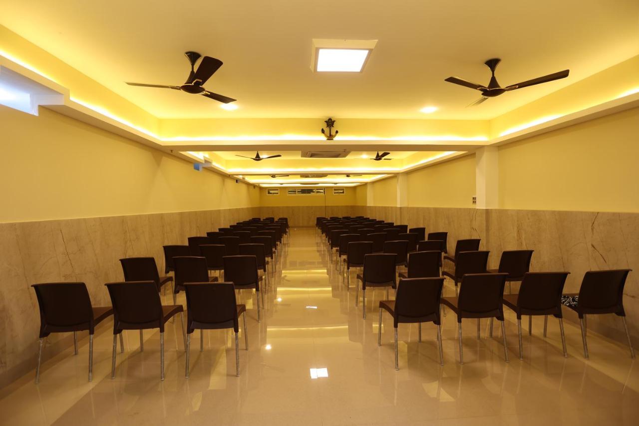 Minas Manor Hotel Tiruchirappalli Exterior photo